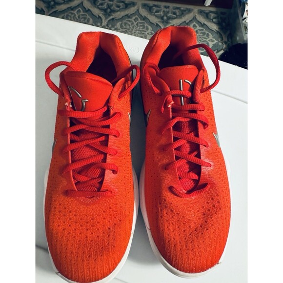 Size 8.5 Women’s Nike Shoe Hyperdunk 2017 Red White Low Top Sneaker - Picture 4 of 10